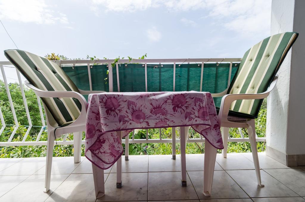 Guest House Kola سلانو الغرفة الصورة